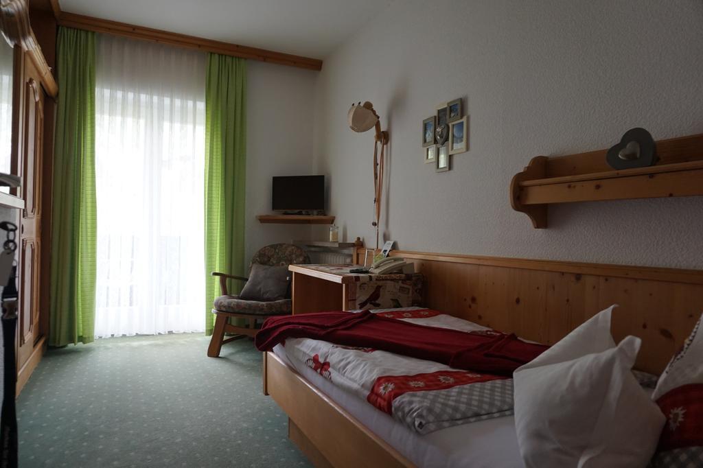 Hotel Garni Liberia Oberstdorf Exteriör bild